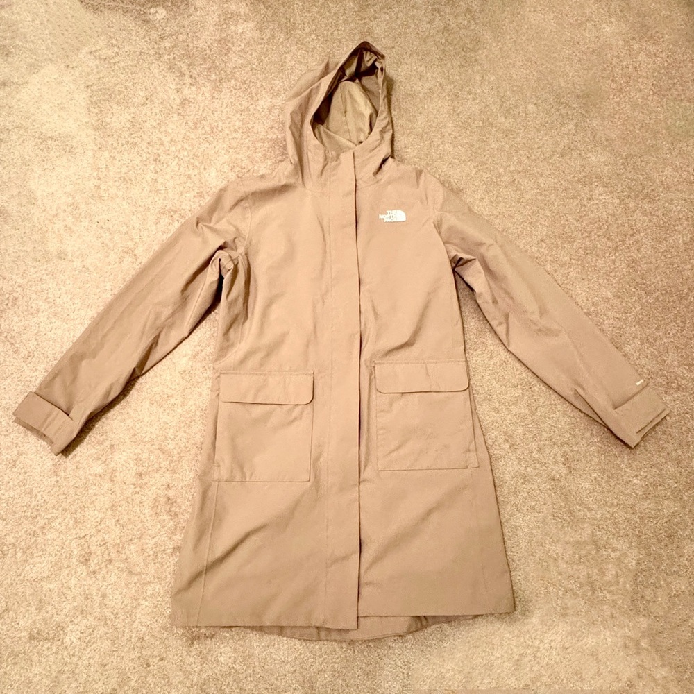 THE NORTH FACE Women's City Breeze Rain Parka